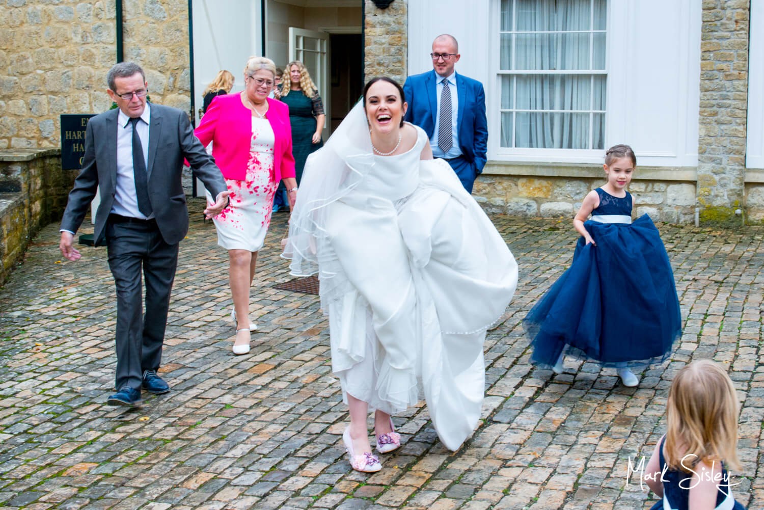 Hartwell House wedding photography in the rain - Gemma and Rick