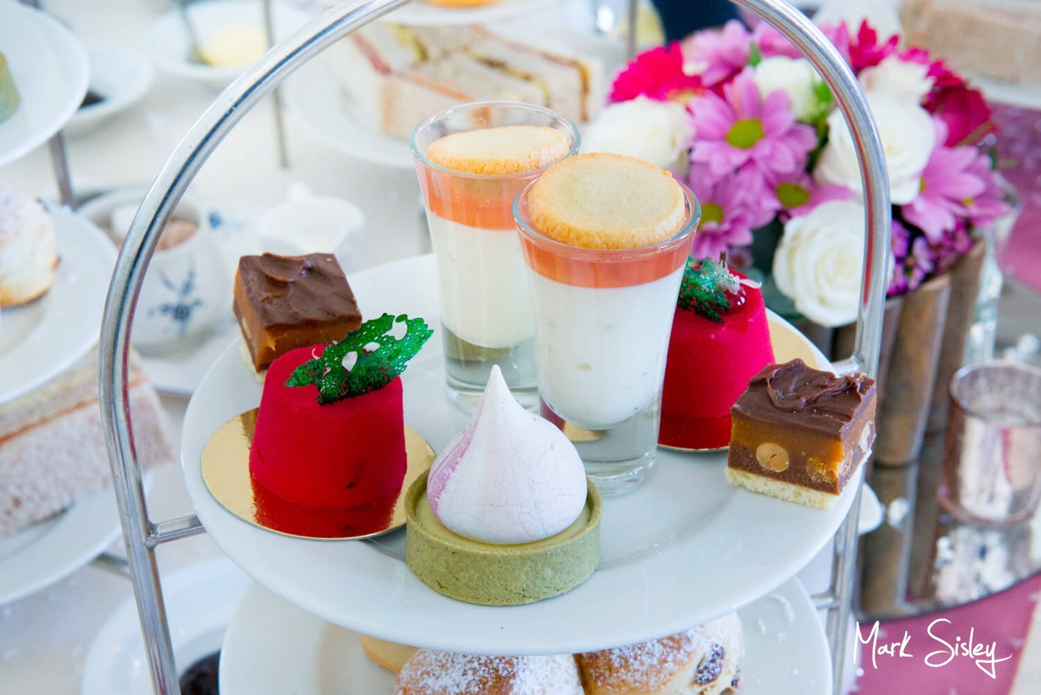 Mariage Frères' indulging terrace in Paris: exotic tea-based dishes and  mouthwatering pastries 