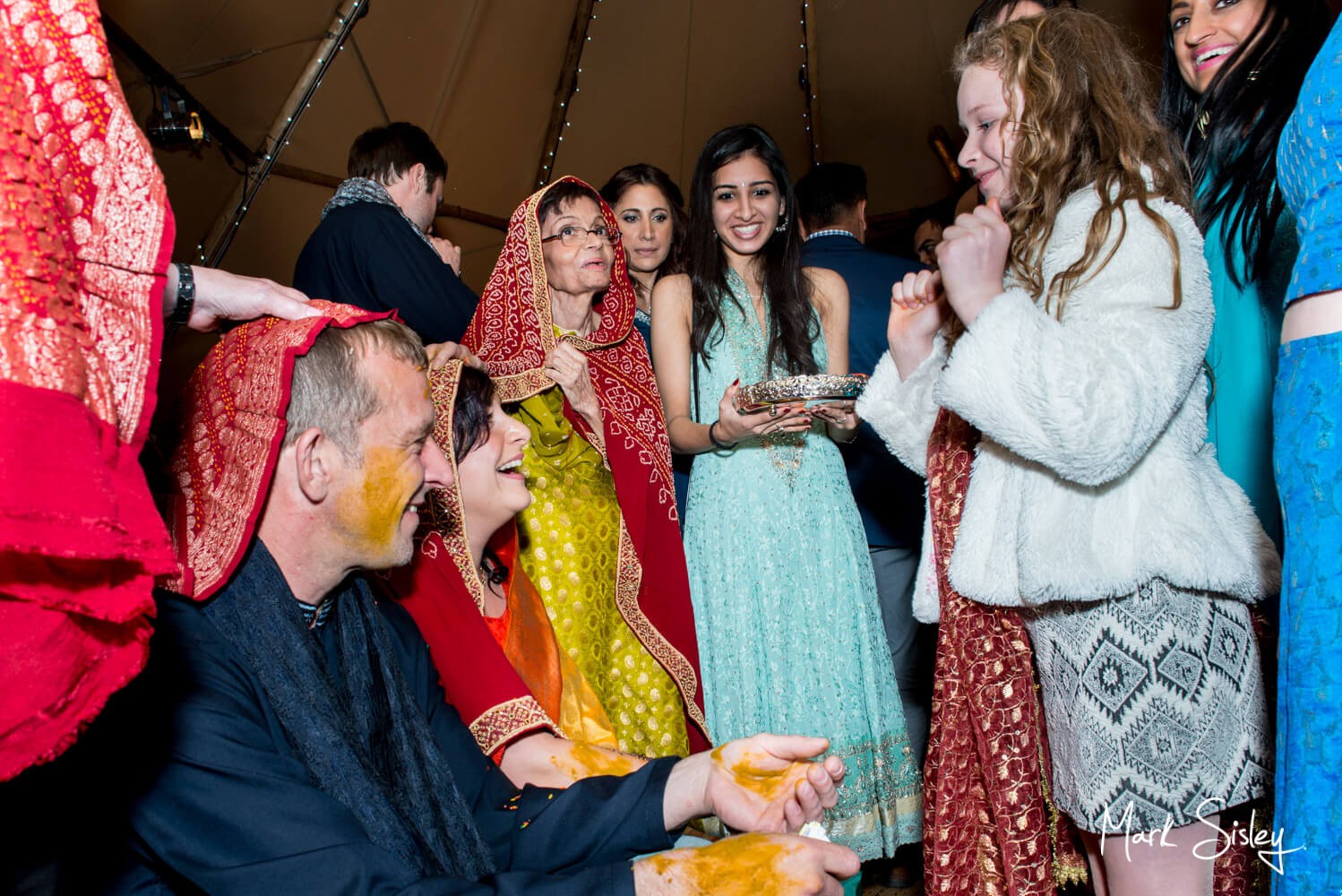 Buckinghamshire wedding ceremony mehndi pithi