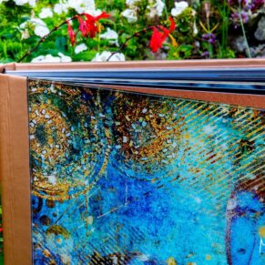 Graphistudio glossy coffee table wedding album