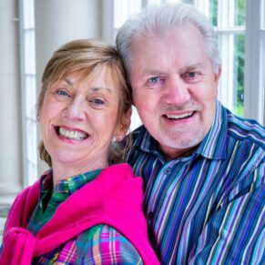 Colourful Buckinghamshire outdoor couples portraits
