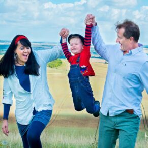 Fun Buckinghamshire outdoor family portraits in the Berkhamsted area