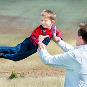 Buckinghamshire outdoor family portraits in Asheridge