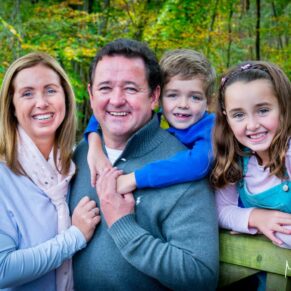 Buckinghamshire outdoor family portraits in a woodland scene in Amersham