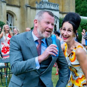 Missenden Abbey wedding photos of the guests singing their hearts out for the videographer
