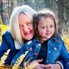 Amersham and Beaconsfield autumn portraits of mother and daughter