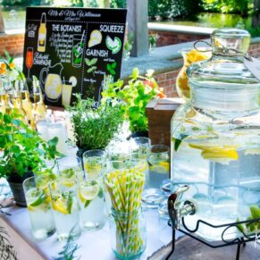 Dairy Waddesdon wedding photographs of the lemonade stand