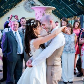 Dairy Waddesdon wedding photographs of the first dance