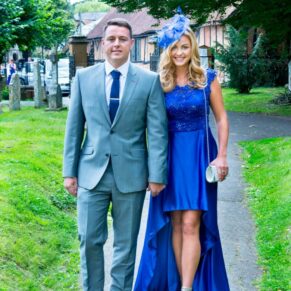 Wedding at St Mary's Church Thame - guests arriving for the ceremony