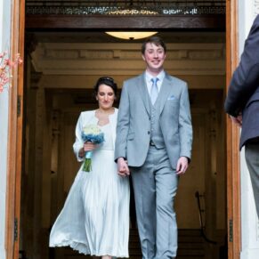 Old Marylebone Town Hall wedding pictures of the newlyweds