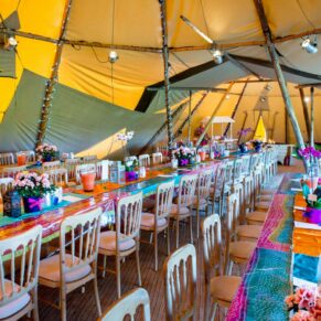 Buckinghamshire Asian wedding pictures of the tipi reception