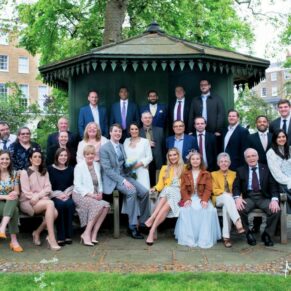 Marylebone wedding photography - Great backdrops in the gardens at the Dorset Square Hotel