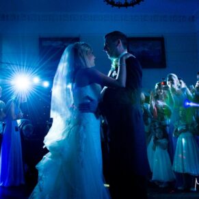 Dorton House wedding photos of the dancing