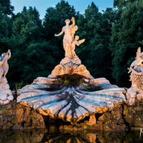 Cliveden House wedding photography - the famous Shell Fountain