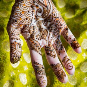 Detail imagery of the bride's hand captured before her Indian marriage ceremony