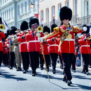 Harte and Garter wedding photography - the changing of the guard passes right outside the property