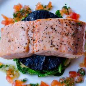 Harte and Garter wedding photography of the delicious food