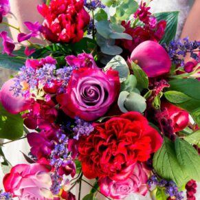 Le Manoir Aux Quat Saisons wedding photography - the bride's red bouquet was truly breath taking