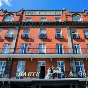 Harte and Garter Hotel Windsor Wedding Photography - the venue has the grandest facade in the town centre