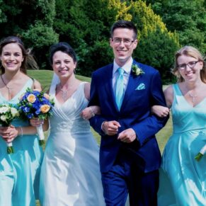 Candid shots are always so much fun when the people are walking and talking