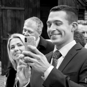 Old Luxters Wedding Photography - reportage moments during the drinks reception