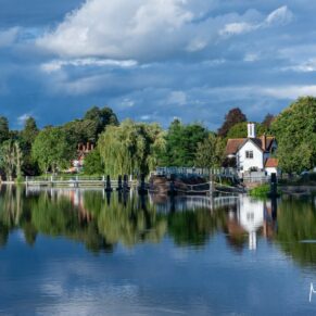 The Swan at Streatley Hotel with its fabulous views over the River Thames towards Goring on a glorious summer's wedding day