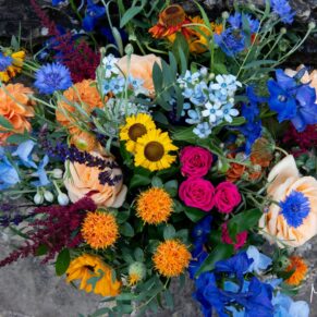 Colourful wedding flowers for this special wedding celebration at The Olde Bell in Hurley