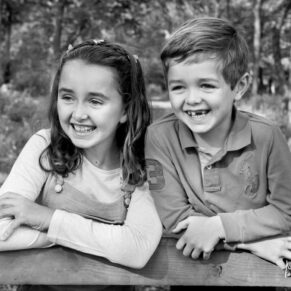 Very relaxed kids portraits photography captured in Penn Woods Buckinghamshire