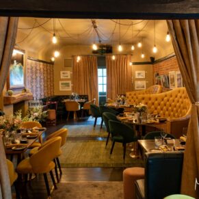 Photography of the pub interiors at this Buckinghamshire pub prior to the wedding breakfast